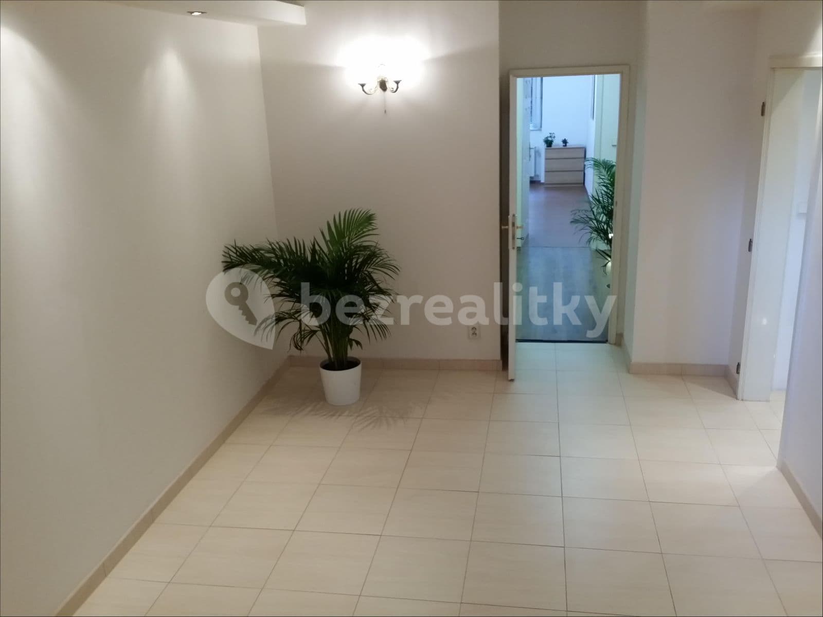 Pronájem nebytového prostoru 180 m², Žitomírská, Praha, Praha Pronájem nebytového prostoru 180 m², Žitomírská, Praha, Praha