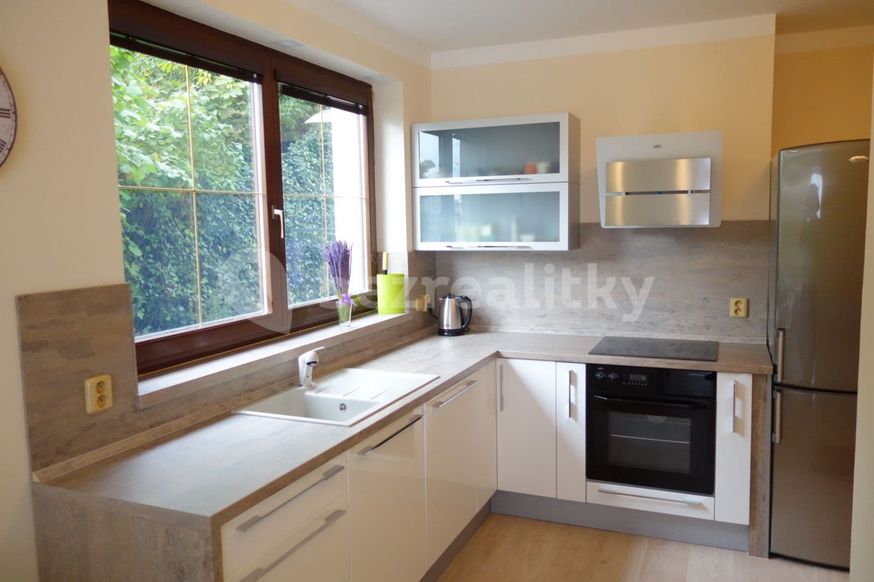 Pronájem bytu 1+kk 45 m², Nad Lískami, Brno, Jihomoravský kraj Pronájem bytu 1+kk 45 m², Nad Lískami, Brno, Jihomoravský kraj