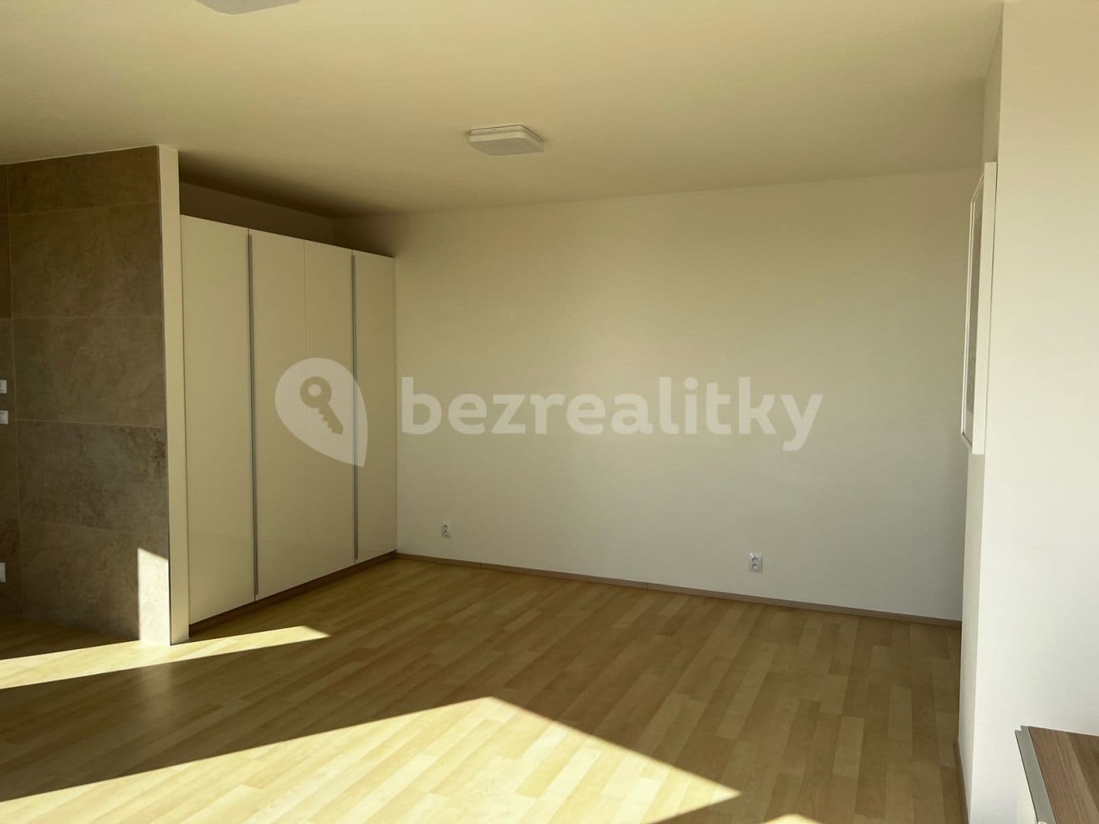 Pronájem bytu 1+kk 44 m², Sazovická, Praha, Praha Pronájem bytu 1+kk 44 m², Sazovická, Praha, Praha