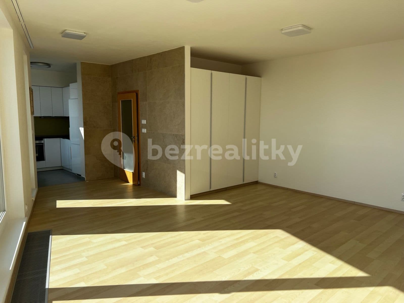 Pronájem bytu 1+kk 44 m², Sazovická, Praha, Praha Pronájem bytu 1+kk 44 m², Sazovická, Praha, Praha