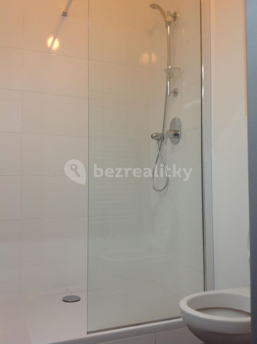 Pronájem bytu 2+kk 40 m², J. A. Bati, Zlín, Zlínský kraj Pronájem bytu 2+kk 40 m², J. A. Bati, Zlín, Zlínský kraj