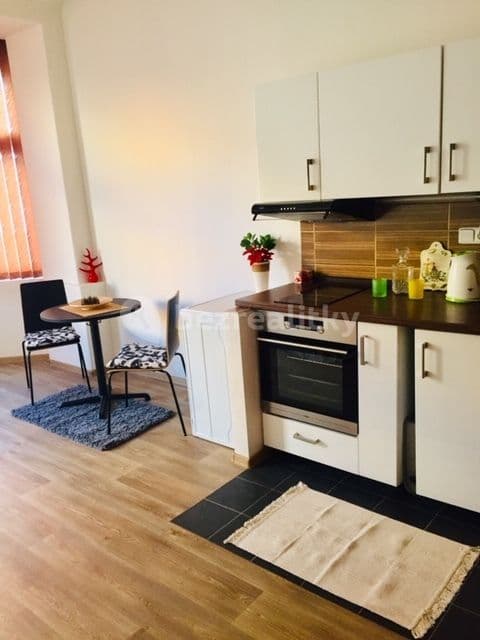 Pronájem bytu 1+kk 25 m², Sudoměřská, Praha, Praha Pronájem bytu 1+kk 25 m², Sudoměřská, Praha, Praha