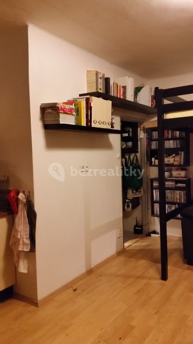 Pronájem bytu 1+kk 25 m², Púchovská, Praha, Praha Pronájem bytu 1+kk 25 m², Púchovská, Praha, Praha