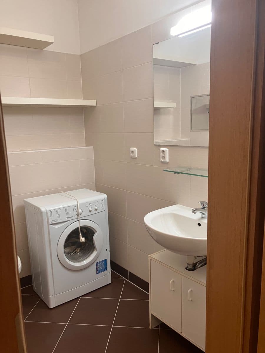 Pronájem bytu 2+kk 47 m², Karla Kryla, Praha, Praha Pronájem bytu 2+kk 47 m², Karla Kryla, Praha, Praha