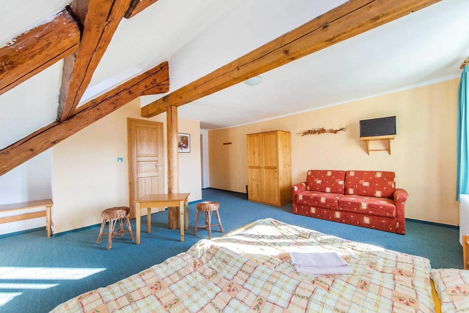 Prodej nebytového prostoru 1.200 m², Pecka, Královéhradecký kraj Prodej nebytového prostoru 1.200 m², Pecka, Královéhradecký kraj