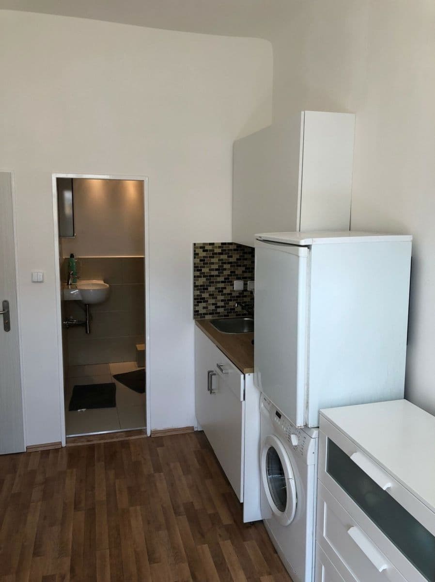 Pronájem bytu Garsoniéra 21 m², Na Hrádku, Praha, Praha Pronájem bytu Garsoniéra 21 m², Na Hrádku, Praha, Praha