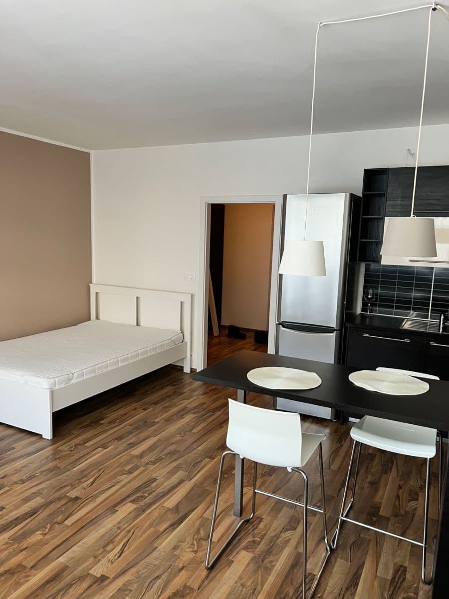 Pronájem bytu 1+kk 43 m², Fikerova, Praha, Praha Pronájem bytu 1+kk 43 m², Fikerova, Praha, Praha