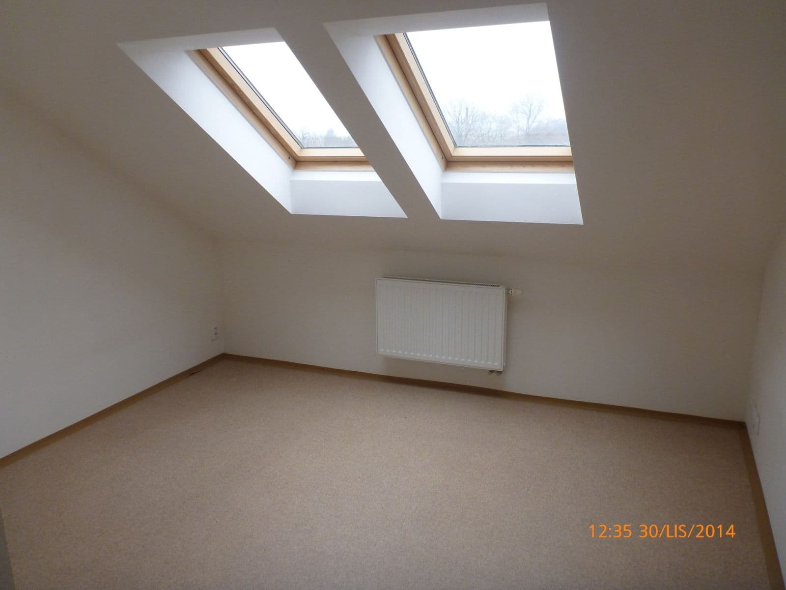 Pronájem bytu 2+kk 53 m², Komárovská, Opava, Moravskoslezský kraj Pronájem bytu 2+kk 53 m², Komárovská, Opava, Moravskoslezský kraj