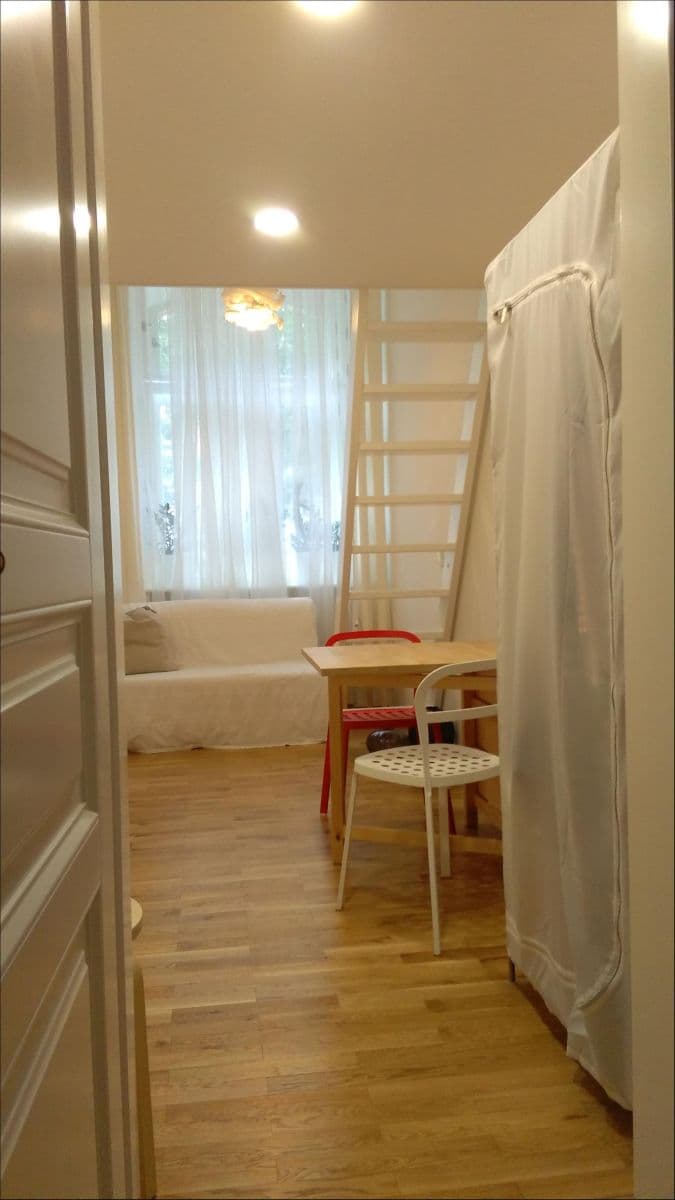 Pronájem bytu 1+kk 20 m², Jana Zajíce, Praha, Praha Pronájem bytu 1+kk 20 m², Jana Zajíce, Praha, Praha