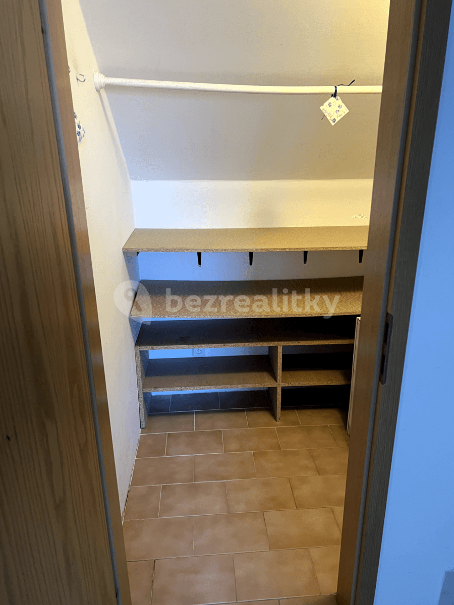Pronájem bytu 1+kk 40 m², Trnová, Středočeský kraj Pronájem bytu 1+kk 40 m², Trnová, Středočeský kraj