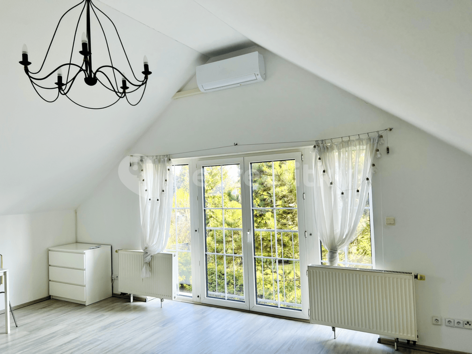 Pronájem bytu 1+kk 40 m², Trnová, Středočeský kraj Pronájem bytu 1+kk 40 m², Trnová, Středočeský kraj