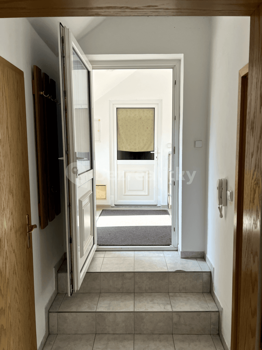 Pronájem bytu 1+kk 40 m², Trnová, Středočeský kraj Pronájem bytu 1+kk 40 m², Trnová, Středočeský kraj
