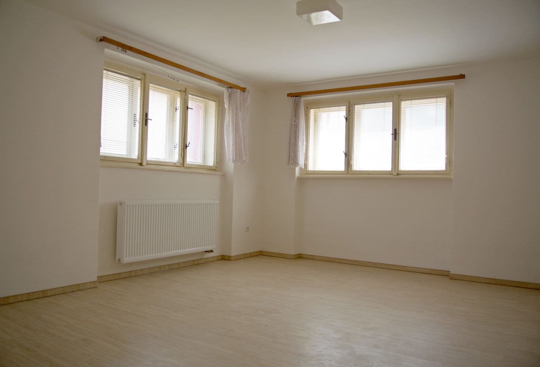 Pronájem bytu 2+1 45 m², Trávníky, Brno, Jihomoravský kraj Pronájem bytu 2+1 45 m², Trávníky, Brno, Jihomoravský kraj