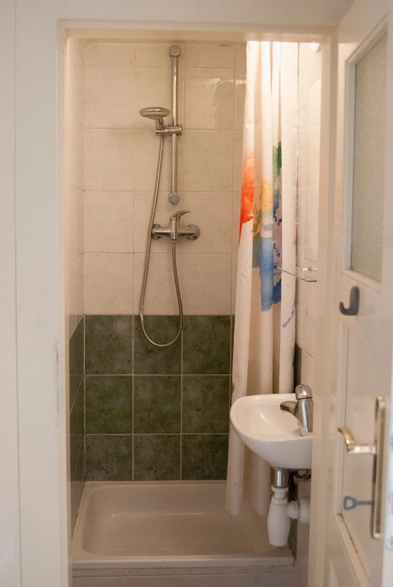 Pronájem bytu 2+1 45 m², Trávníky, Brno, Jihomoravský kraj Pronájem bytu 2+1 45 m², Trávníky, Brno, Jihomoravský kraj