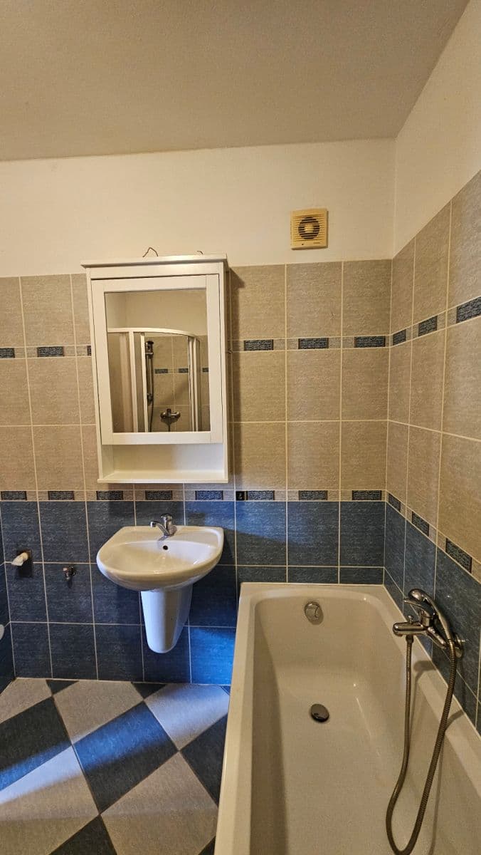 Pronájem bytu 3+kk 68 m², Na Valech, Poděbrady, Středočeský kraj Pronájem bytu 3+kk 68 m², Na Valech, Poděbrady, Středočeský kraj