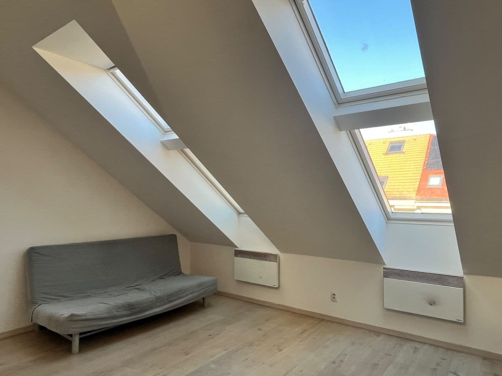 Pronájem bytu 2+kk 35 m², Dobrovského, Plzeň, Plzeňský kraj Pronájem bytu 2+kk 35 m², Dobrovského, Plzeň, Plzeňský kraj
