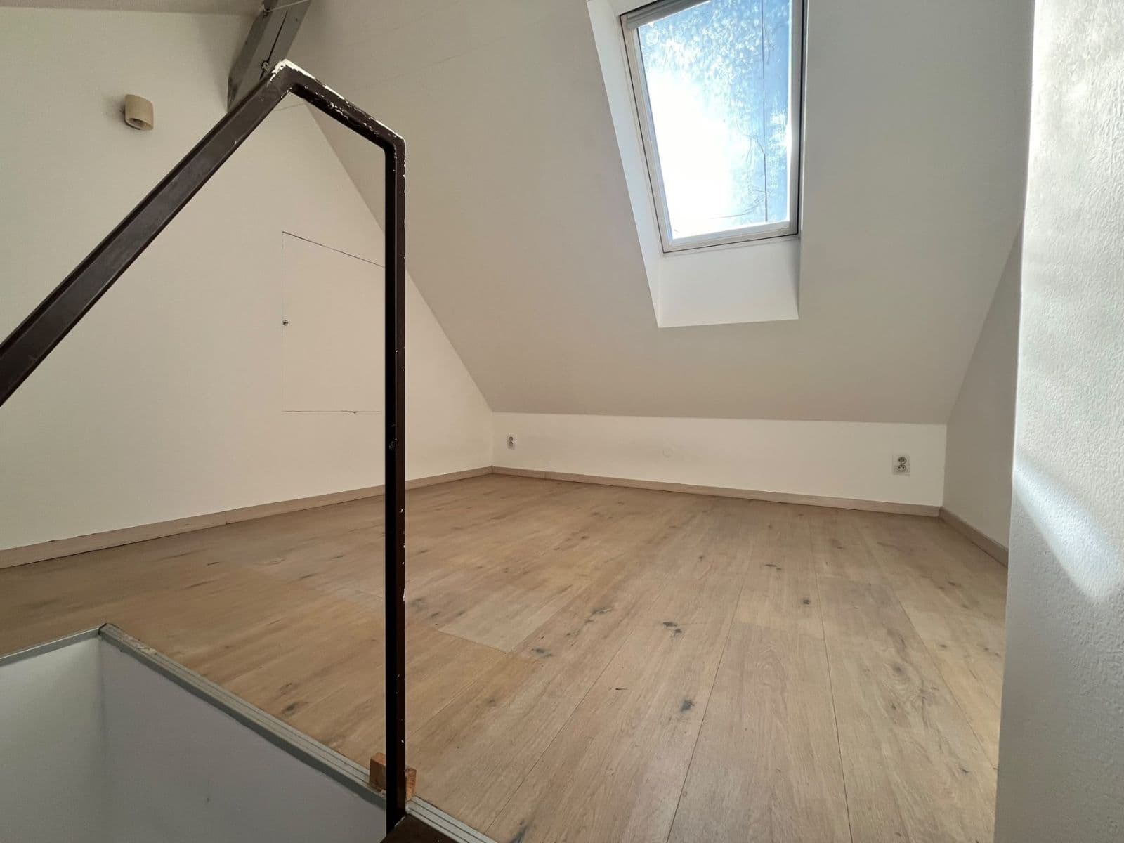 Pronájem bytu 2+kk 35 m², Dobrovského, Plzeň, Plzeňský kraj Pronájem bytu 2+kk 35 m², Dobrovského, Plzeň, Plzeňský kraj