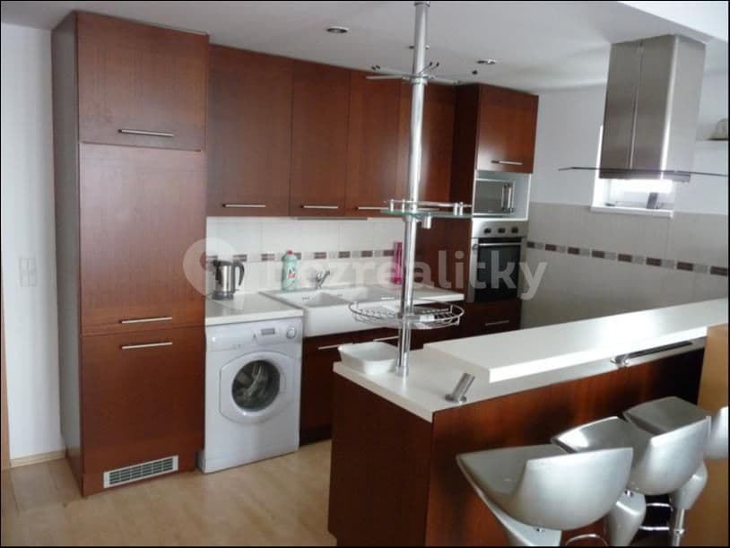 Pronájem bytu 2+kk 74 m², Nejdlova, Karlovy Vary, Karlovarský kraj Pronájem bytu 2+kk 74 m², Nejdlova, Karlovy Vary, Karlovarský kraj