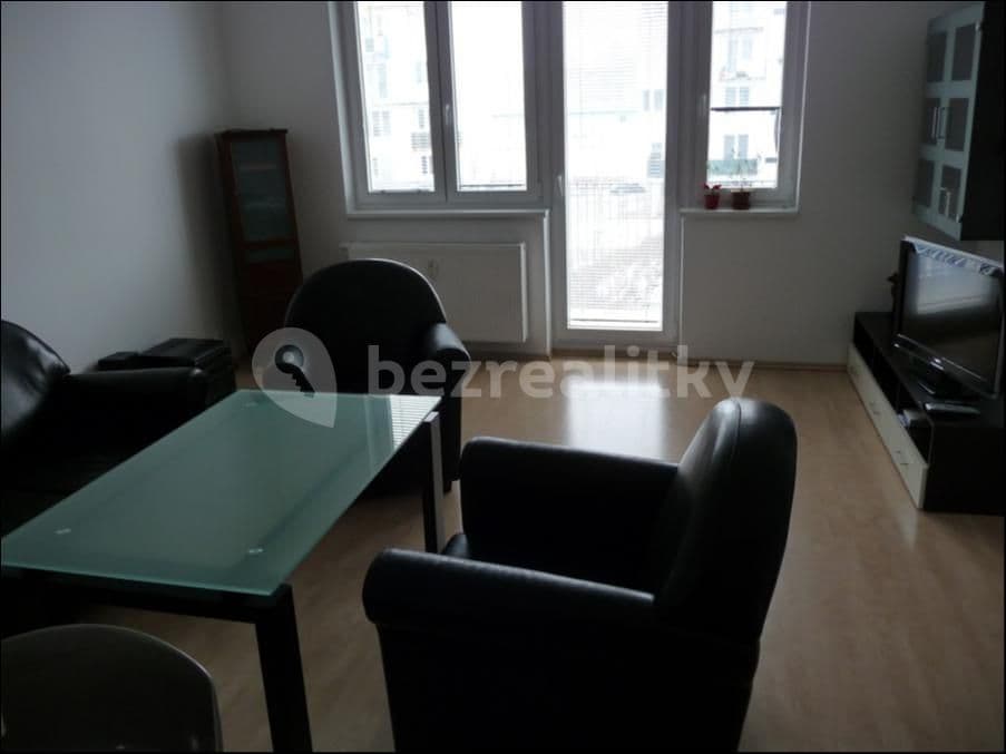 Pronájem bytu 2+kk 74 m², Nejdlova, Karlovy Vary, Karlovarský kraj Pronájem bytu 2+kk 74 m², Nejdlova, Karlovy Vary, Karlovarský kraj