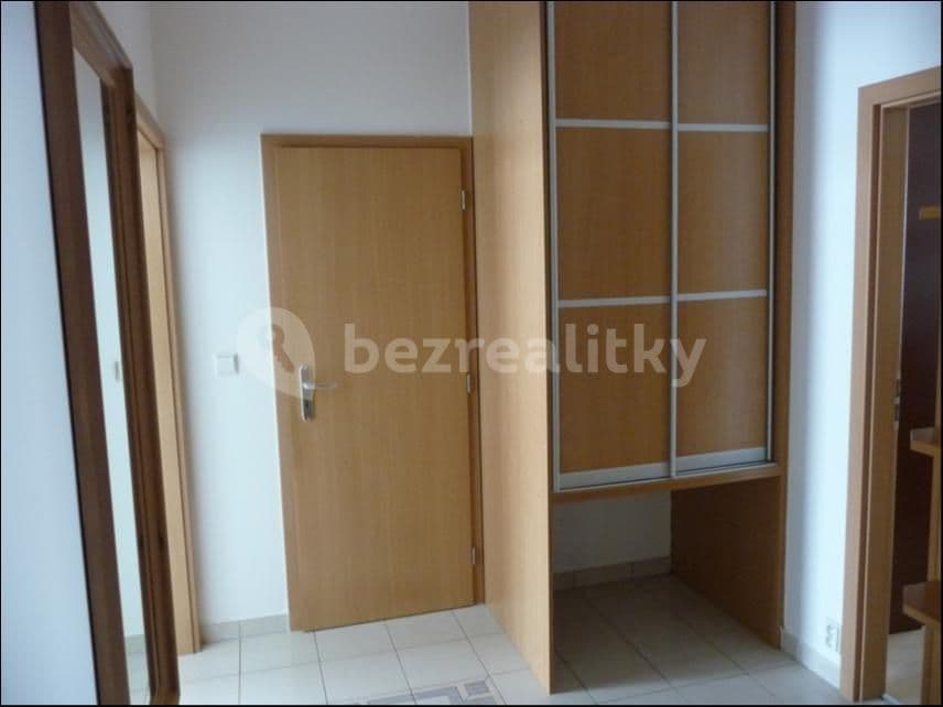 Pronájem bytu 2+kk 74 m², Nejdlova, Karlovy Vary, Karlovarský kraj Pronájem bytu 2+kk 74 m², Nejdlova, Karlovy Vary, Karlovarský kraj