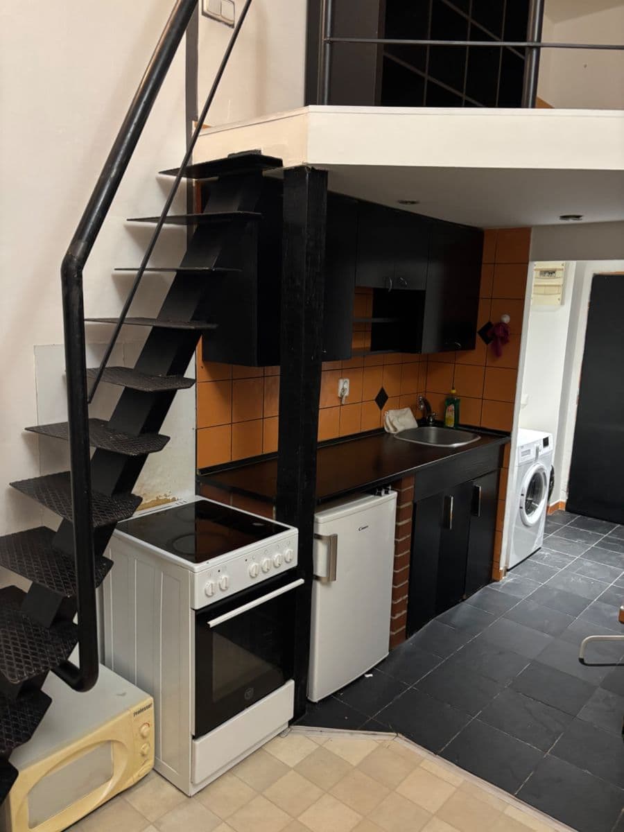 Pronájem bytu Garsoniéra 27 m², Štúrova, Praha, Praha Pronájem bytu Garsoniéra 27 m², Štúrova, Praha, Praha