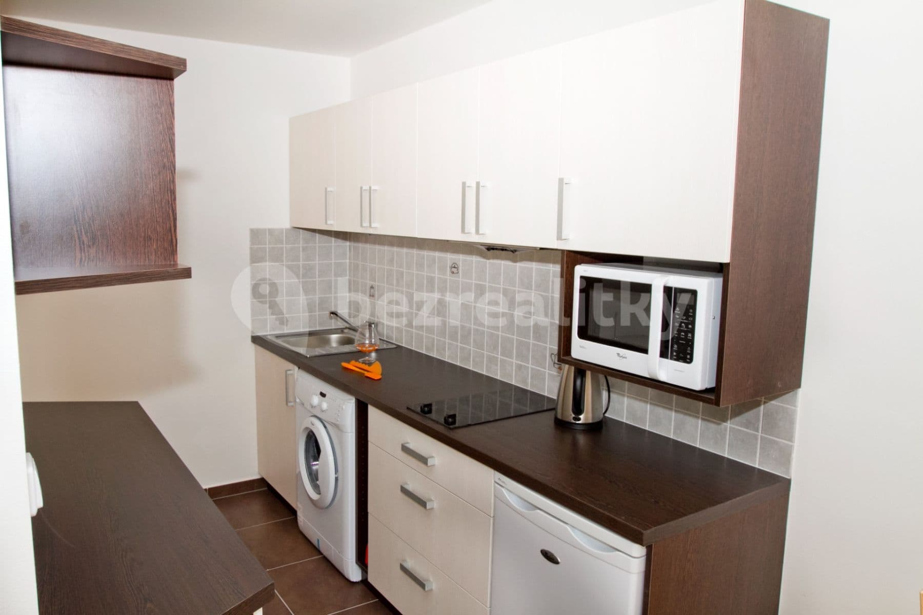 Pronájem bytu Garsoniéra 34 m², U Leskavy, Brno, Jihomoravský kraj Pronájem bytu Garsoniéra 34 m², U Leskavy, Brno, Jihomoravský kraj