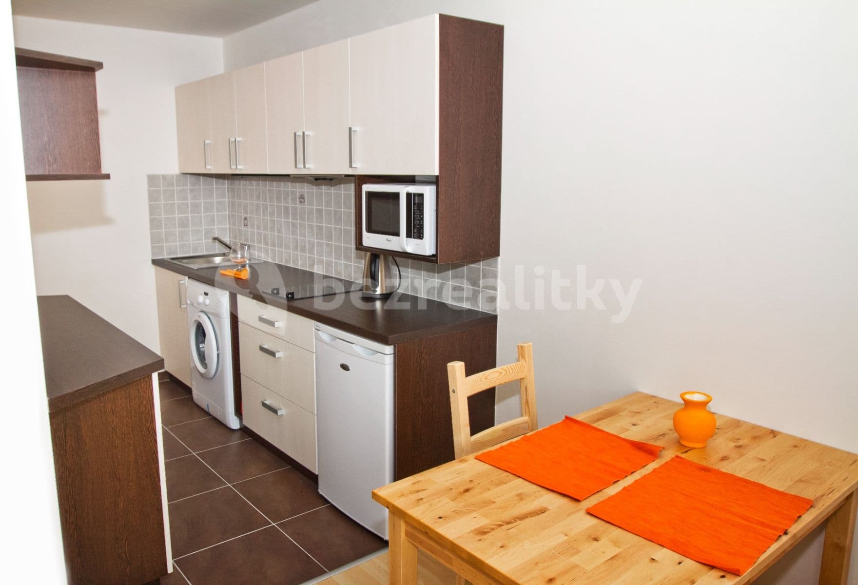 Pronájem bytu Garsoniéra 34 m², U Leskavy, Brno, Jihomoravský kraj Pronájem bytu Garsoniéra 34 m², U Leskavy, Brno, Jihomoravský kraj