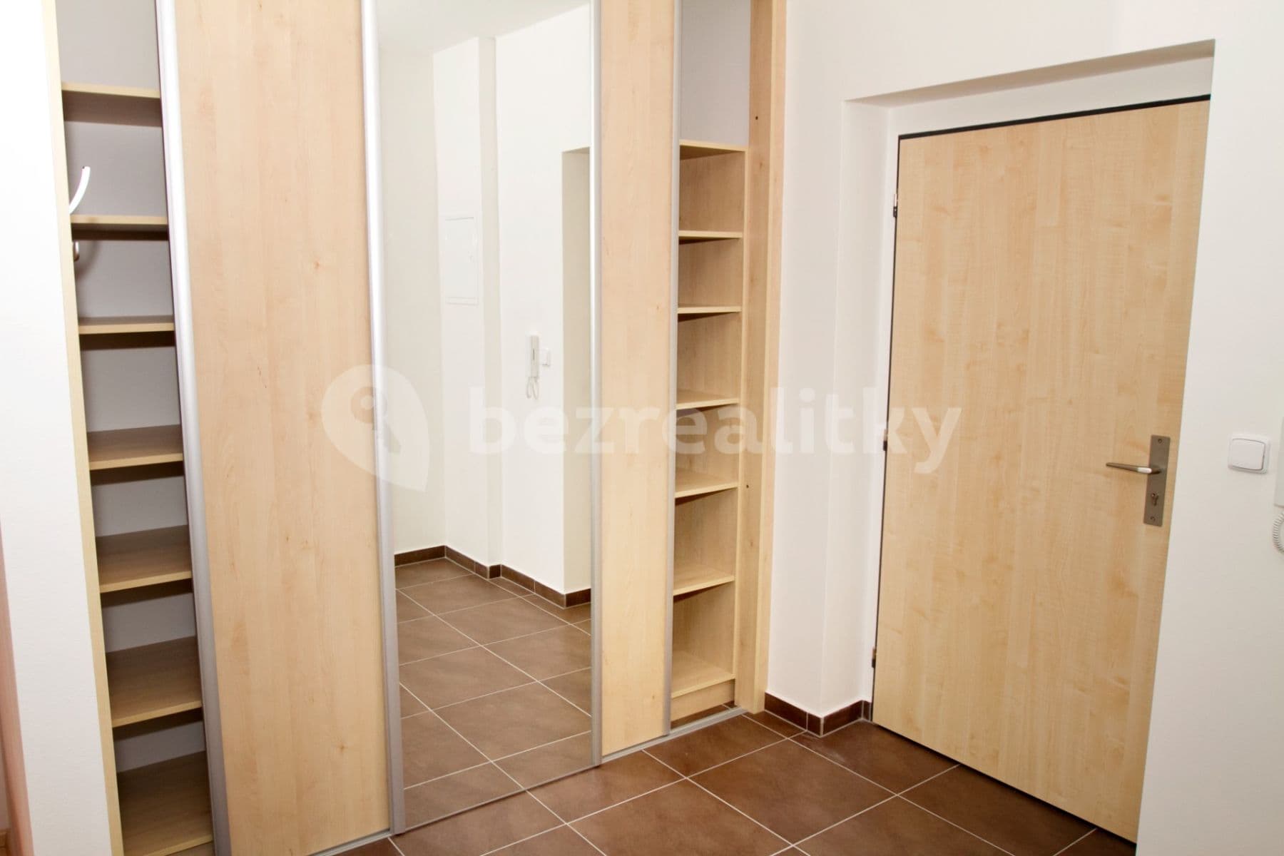 Pronájem bytu Garsoniéra 34 m², U Leskavy, Brno, Jihomoravský kraj Pronájem bytu Garsoniéra 34 m², U Leskavy, Brno, Jihomoravský kraj
