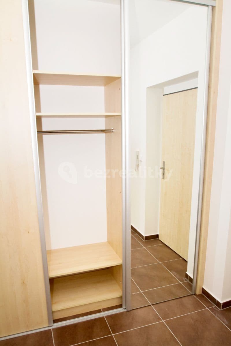 Pronájem bytu Garsoniéra 34 m², U Leskavy, Brno, Jihomoravský kraj Pronájem bytu Garsoniéra 34 m², U Leskavy, Brno, Jihomoravský kraj