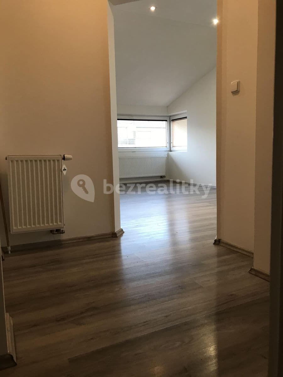 Pronájem bytu 2+kk 40 m², K Vrbičkám, Moravany, Jihomoravský kraj Pronájem bytu 2+kk 40 m², K Vrbičkám, Moravany, Jihomoravský kraj