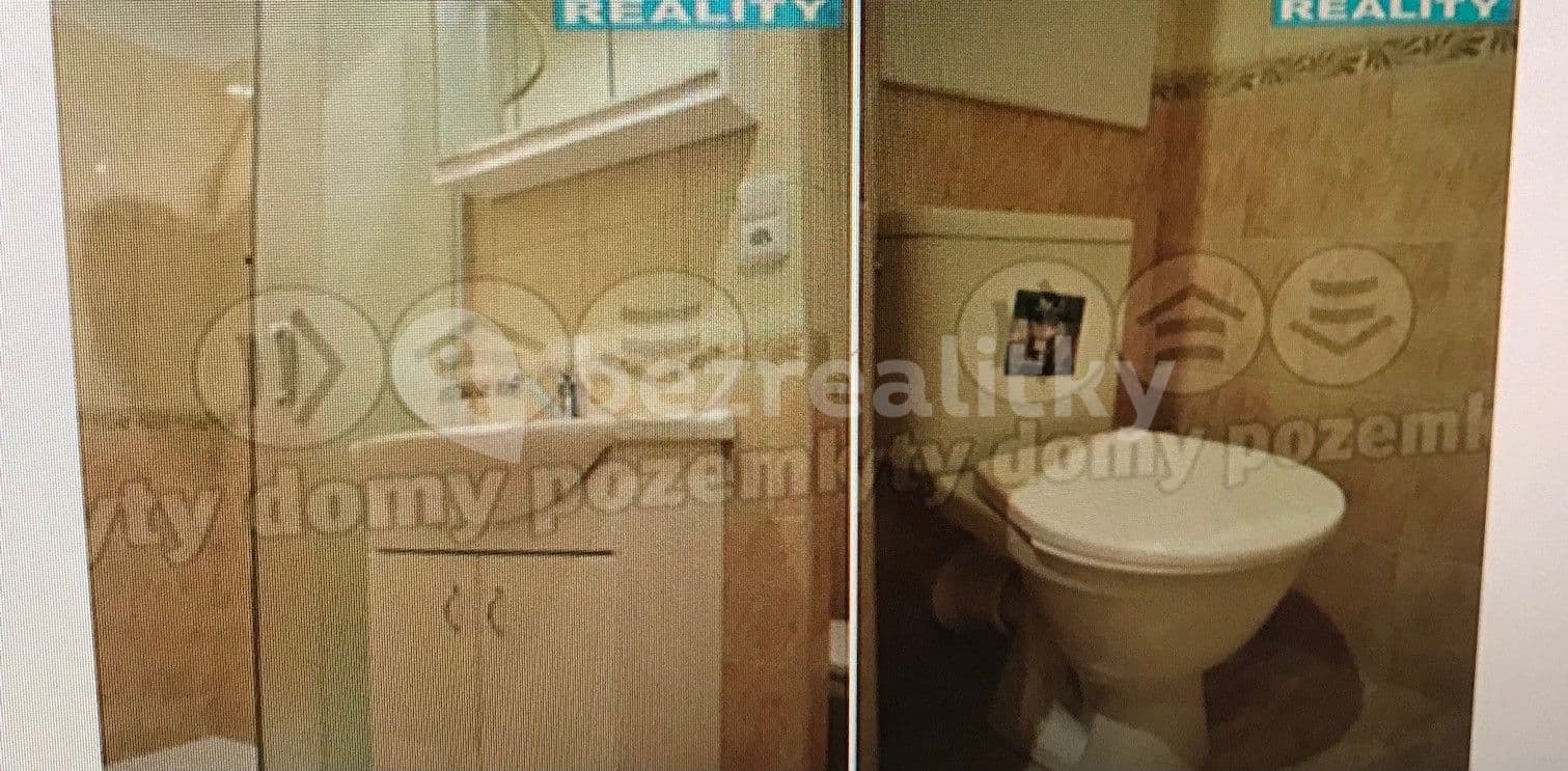 Pronájem bytu 2+kk 39 m², Komenského náměstí, Litomyšl, Pardubický kraj Pronájem bytu 2+kk 39 m², Komenského náměstí, Litomyšl, Pardubický kraj