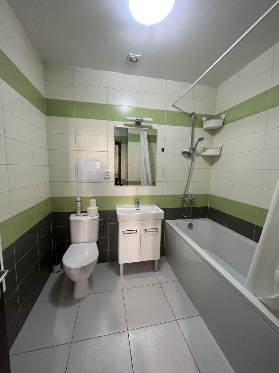Pronájem bytu 1+kk 37 m², Kamenická, Praha, Praha Pronájem bytu 1+kk 37 m², Kamenická, Praha, Praha