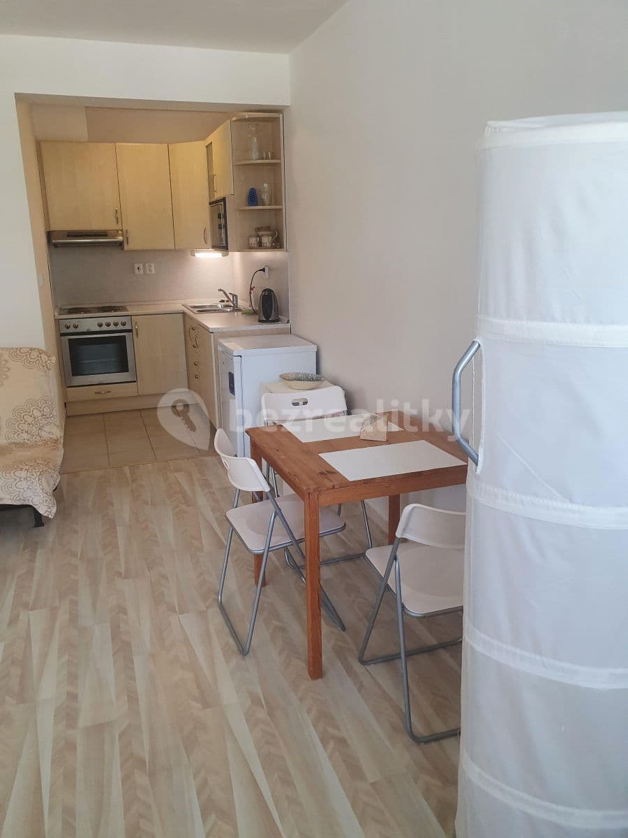 Pronájem bytu 1+kk 39 m², Spořická, Praha, Praha Pronájem bytu 1+kk 39 m², Spořická, Praha, Praha