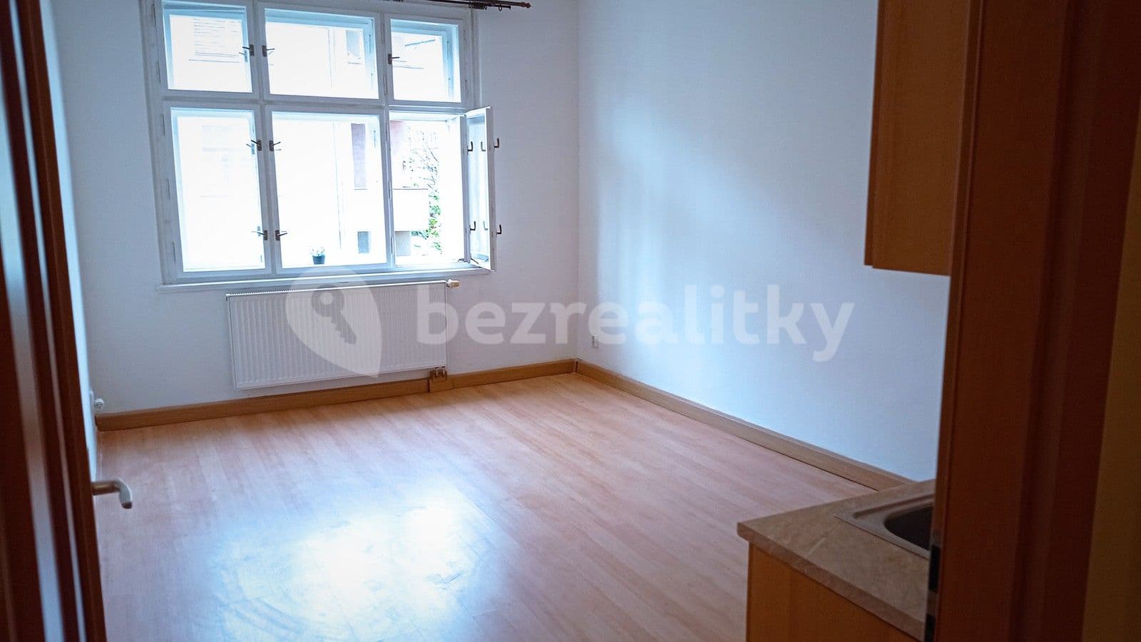 Pronájem bytu 2+kk 42 m², Bulharská, Praha, Praha Pronájem bytu 2+kk 42 m², Bulharská, Praha, Praha