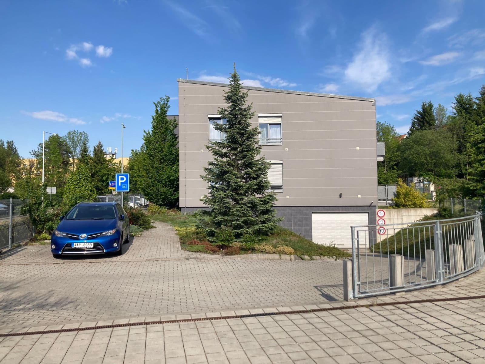 Pronájem bytu 1+kk 26 m², Strojírenská, Praha, Praha Pronájem bytu 1+kk 26 m², Strojírenská, Praha, Praha