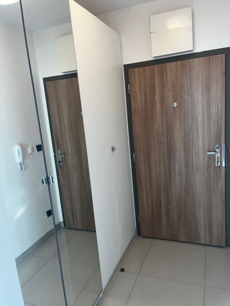 Pronájem bytu 1+kk 26 m², Strojírenská, Praha, Praha Pronájem bytu 1+kk 26 m², Strojírenská, Praha, Praha