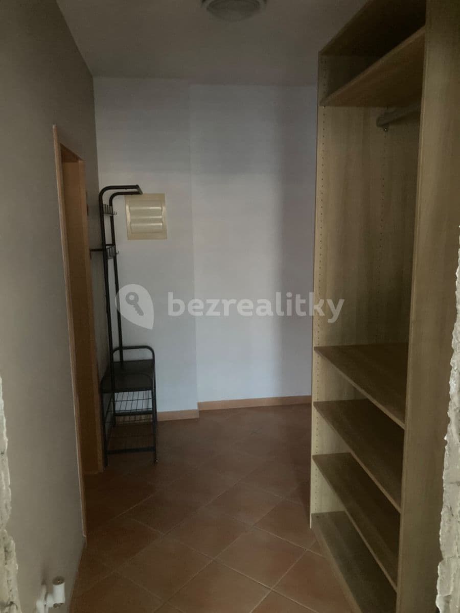 Pronájem bytu 1+kk 40 m², Názovská, Praha, Praha Pronájem bytu 1+kk 40 m², Názovská, Praha, Praha