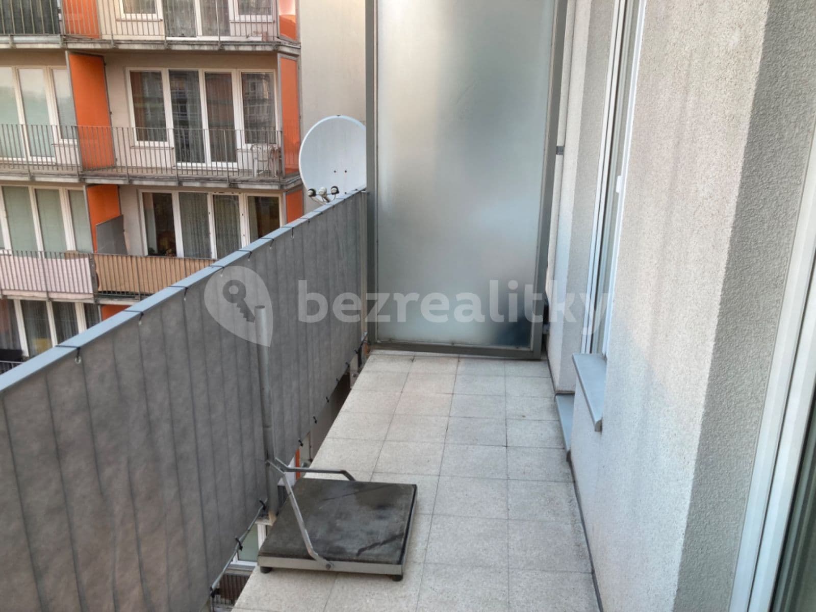 Pronájem bytu 1+kk 40 m², Názovská, Praha, Praha Pronájem bytu 1+kk 40 m², Názovská, Praha, Praha