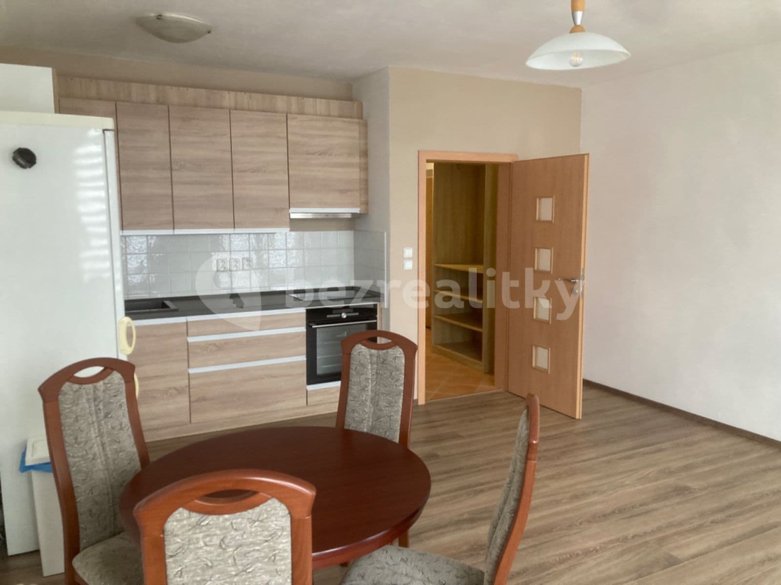 Pronájem bytu 1+kk 40 m², Názovská, Praha, Praha Pronájem bytu 1+kk 40 m², Názovská, Praha, Praha