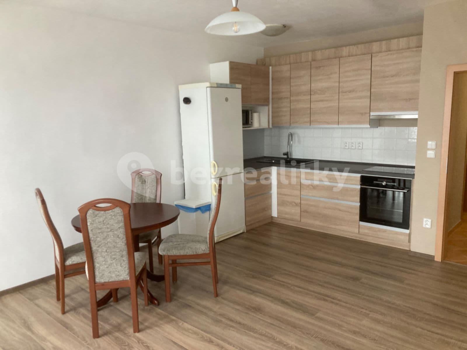 Pronájem bytu 1+kk 40 m², Názovská, Praha, Praha Pronájem bytu 1+kk 40 m², Názovská, Praha, Praha