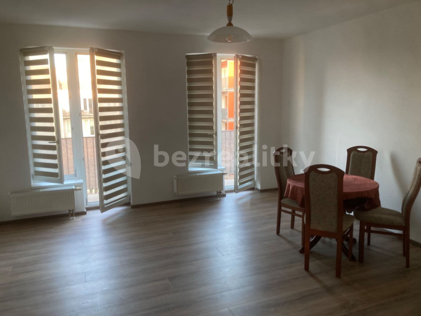 Pronájem bytu 1+kk 40 m², Názovská, Praha, Praha Pronájem bytu 1+kk 40 m², Názovská, Praha, Praha