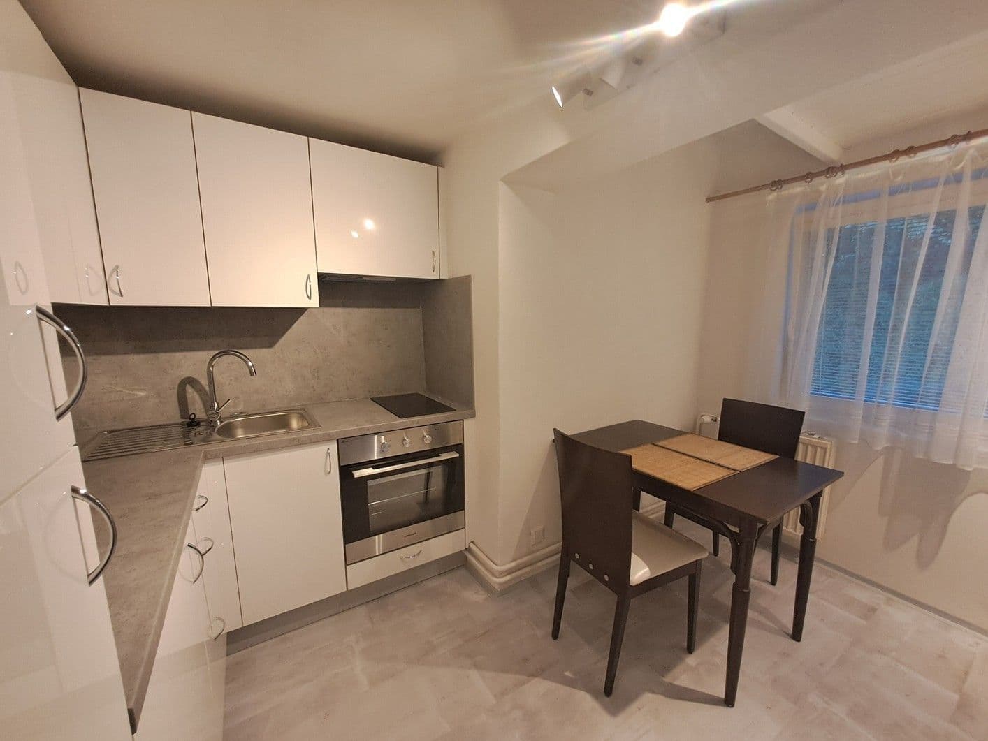 Pronájem bytu 1+1 58 m², K Vodojemu, Praha, Praha Pronájem bytu 1+1 58 m², K Vodojemu, Praha, Praha