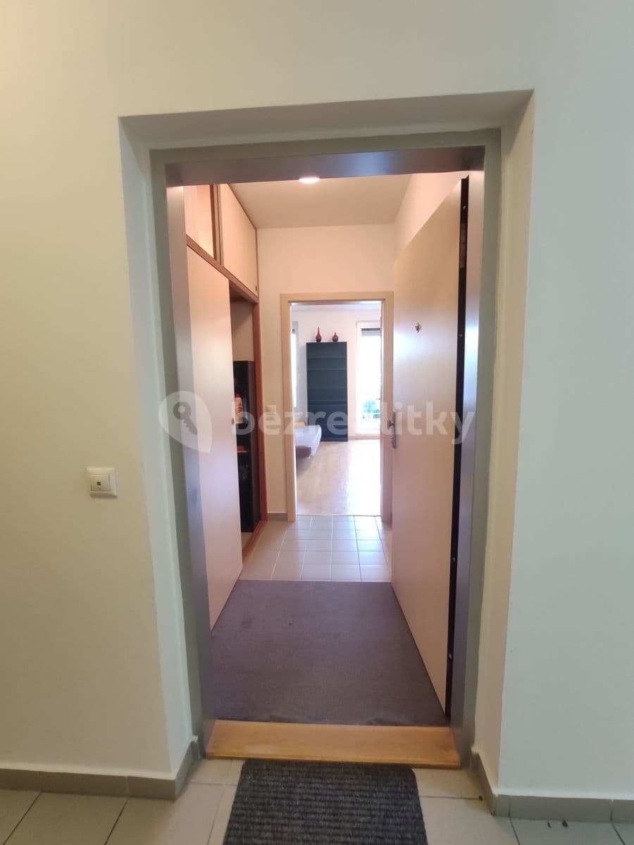 Pronájem bytu 1+kk 33 m², Ungarova, Praha, Praha Pronájem bytu 1+kk 33 m², Ungarova, Praha, Praha