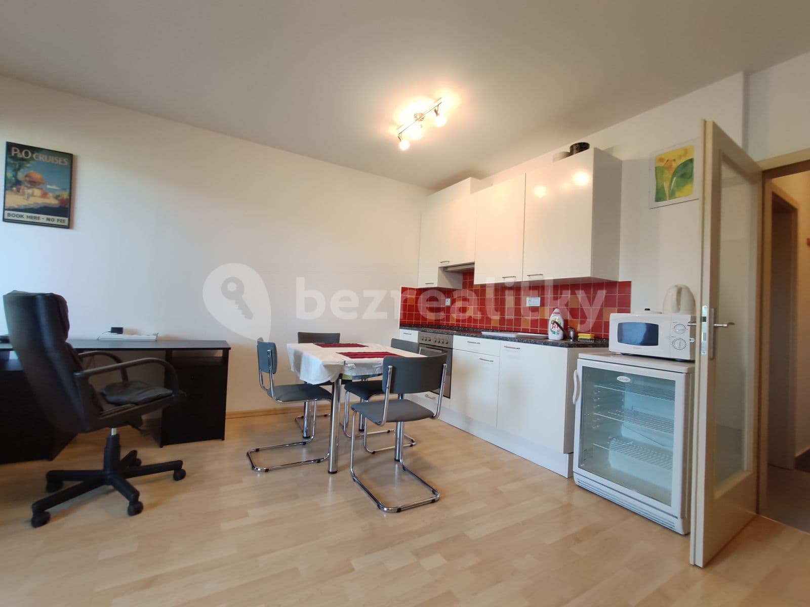 Pronájem bytu 1+kk 33 m², Ungarova, Praha, Praha Pronájem bytu 1+kk 33 m², Ungarova, Praha, Praha