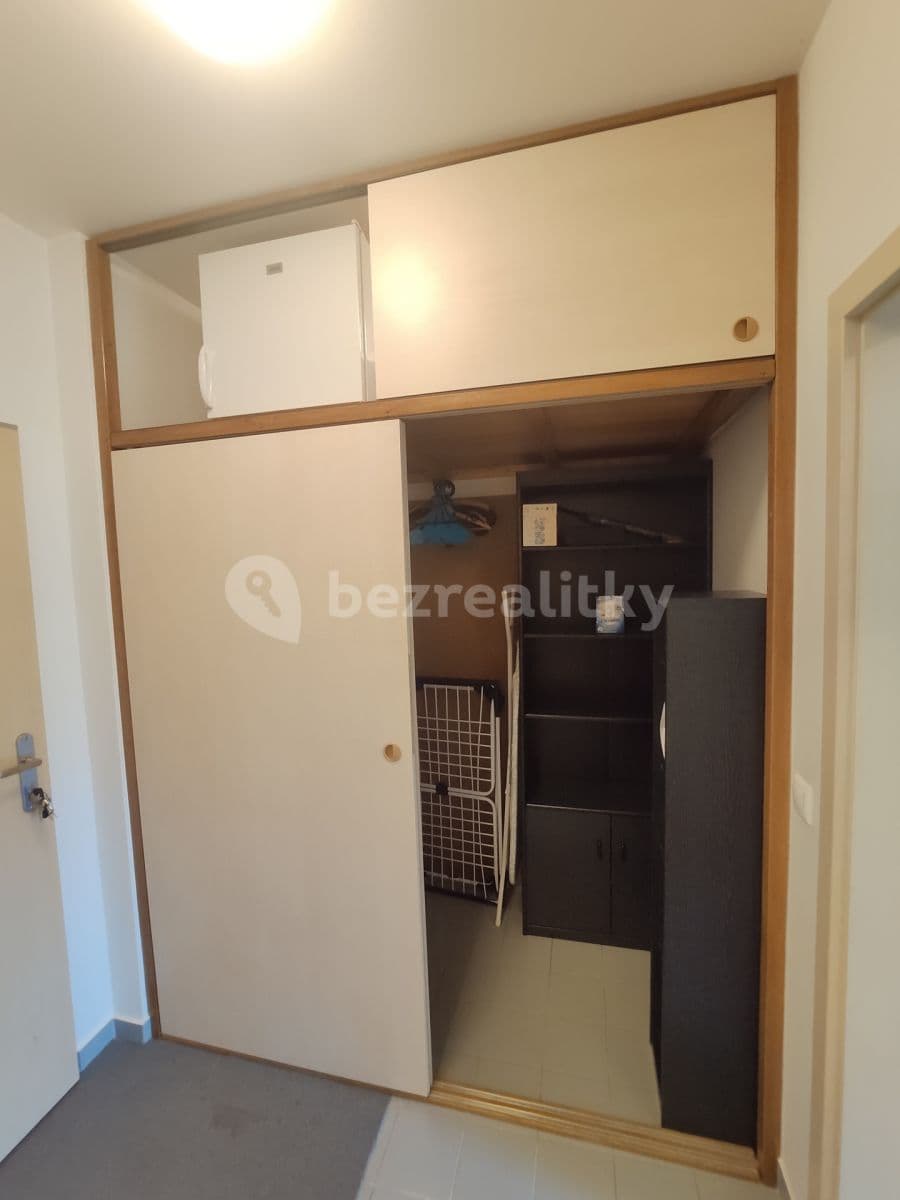 Pronájem bytu 1+kk 33 m², Ungarova, Praha, Praha Pronájem bytu 1+kk 33 m², Ungarova, Praha, Praha