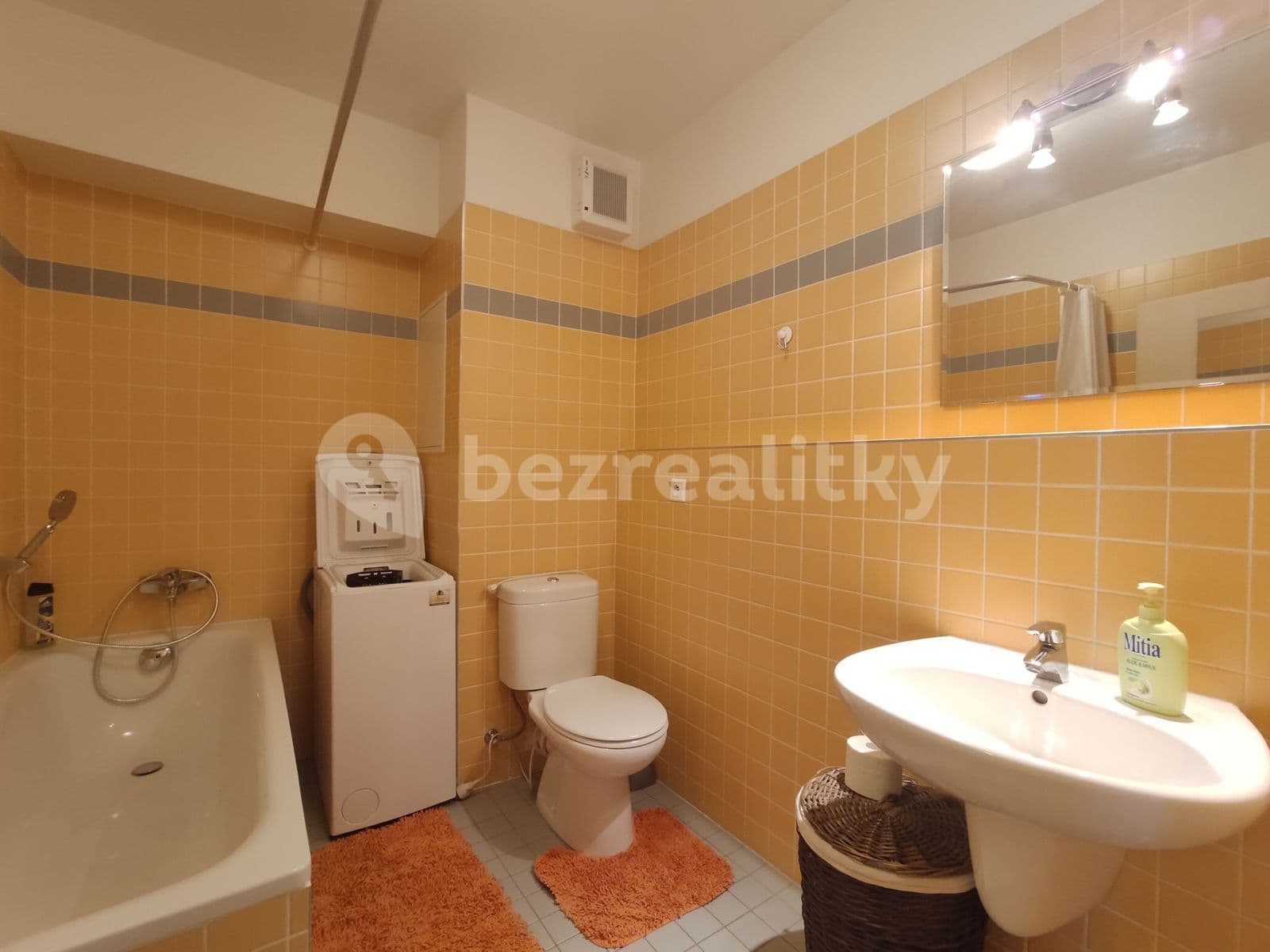 Pronájem bytu 1+kk 33 m², Ungarova, Praha, Praha Pronájem bytu 1+kk 33 m², Ungarova, Praha, Praha