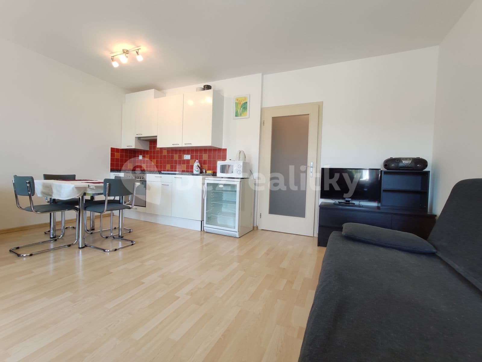 Pronájem bytu 1+kk 33 m², Ungarova, Praha, Praha Pronájem bytu 1+kk 33 m², Ungarova, Praha, Praha