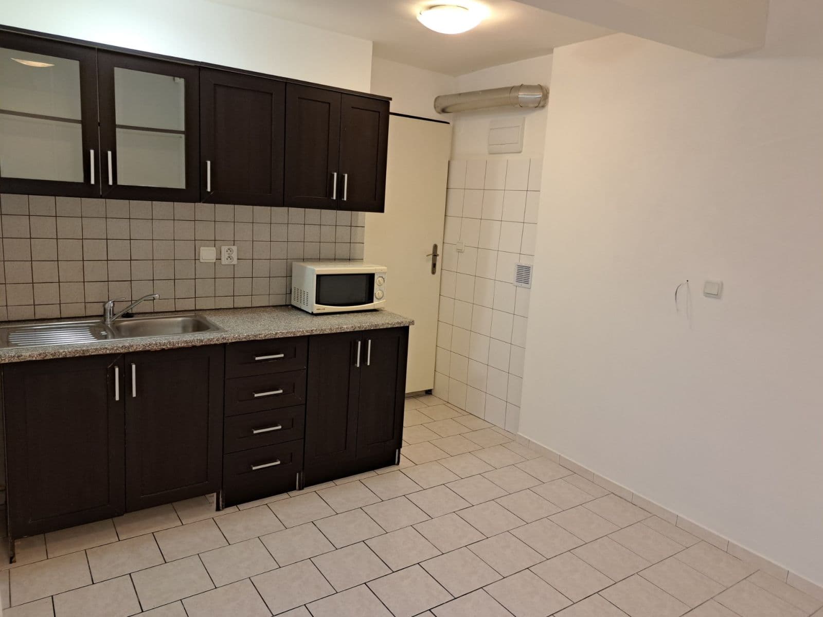 Pronájem bytu 1+kk 27 m², Mrkosova, Brno, Jihomoravský kraj Pronájem bytu 1+kk 27 m², Mrkosova, Brno, Jihomoravský kraj