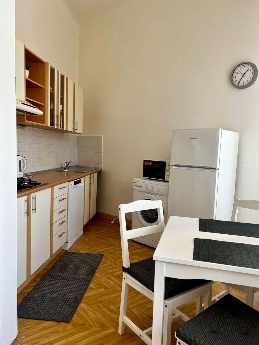 Pronájem bytu 2+1 72 m², Muchova, Praha, Praha Pronájem bytu 2+1 72 m², Muchova, Praha, Praha