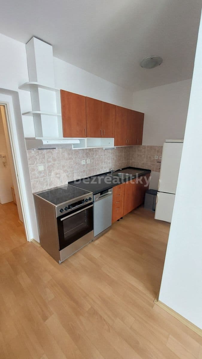 Pronájem bytu 2+kk 40 m², Luštěnice, Středočeský kraj Pronájem bytu 2+kk 40 m², Luštěnice, Středočeský kraj